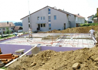 Ein solides Fundament. Wir erstellen fr Sie auch nur den Rohbau oder bauen ab Oberkante Keller.